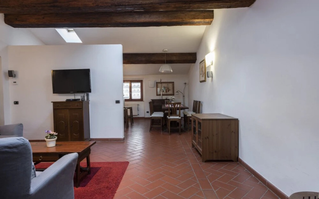 Toscanella 3 Bedrooms by Mmega