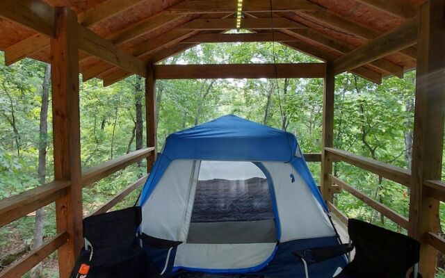 Treetopper 2 Fully Set up Tent Site with BBQ, Firepit, Outdoor Pool & Hiking