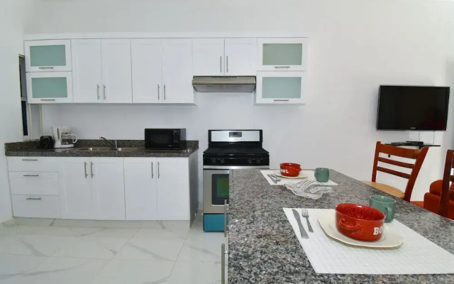 Rosil Place Aparthotel by the Beach