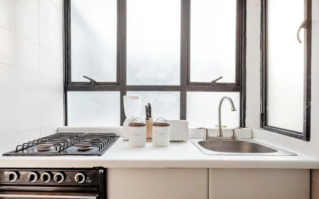 Stylish 2BR in Roma - Parking- Wifi- Sleeps 6