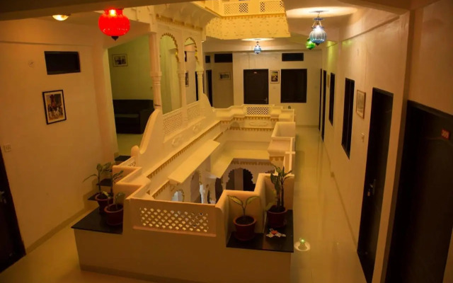 Hotel Nahargarh Palace