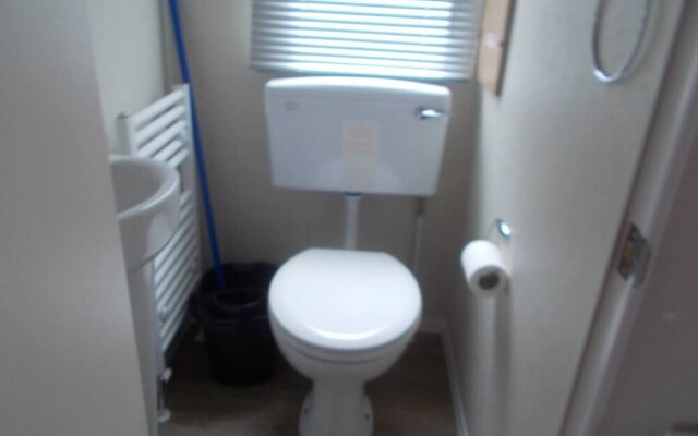 3 bed Caravan Abergel