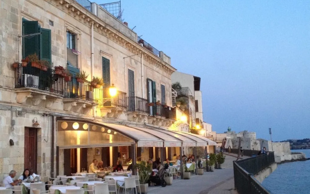 MedFlats Sea View Apartments in Ortigia