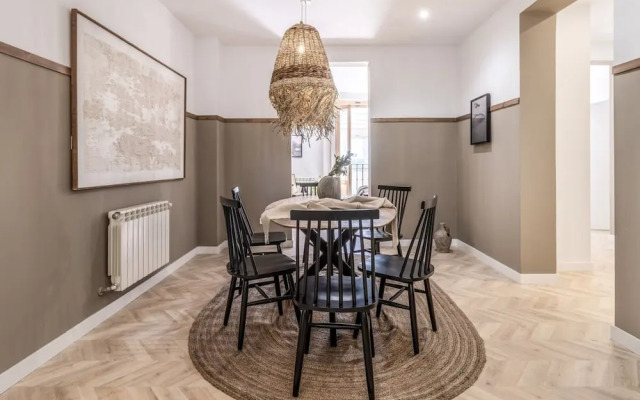 Eriste - 2 Bedrooms in Malasa a