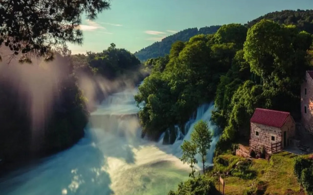 Charming Park View Room With Breakfast Included