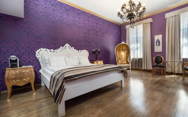 The Honest Budapest by Chic & Basic