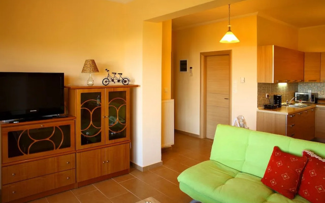 Comfartable 1 Bedroom Flat with Garden near Beach