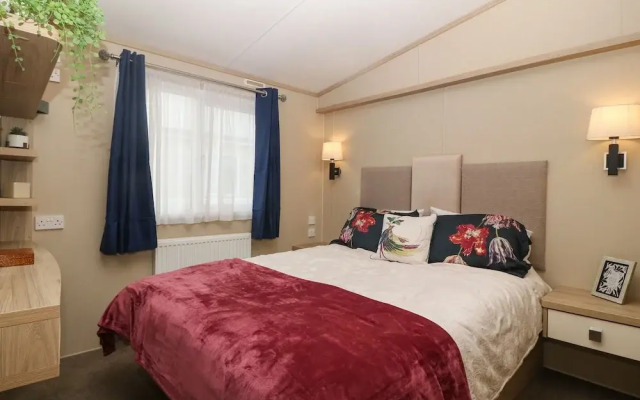 Seafront Holiday Home 2