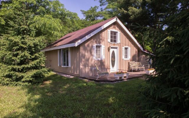 M-22 Inn Suttons Bay