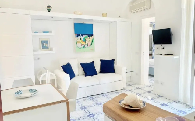 Azzurra, Capri Center