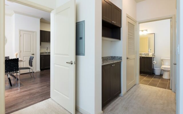 Global Luxury Suites Baypointe Station