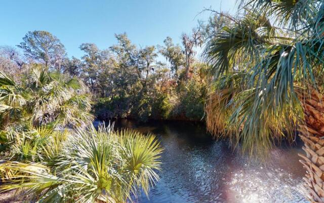 213 Turnberry Village