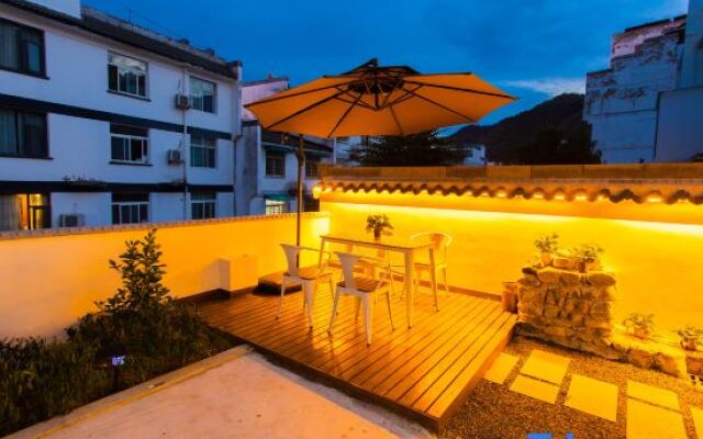 Mingyue Huating Homestay