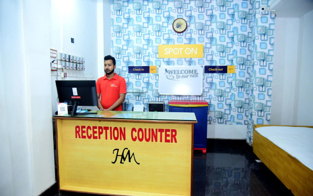 SPOT ON 66402 Hotel Moon Moon