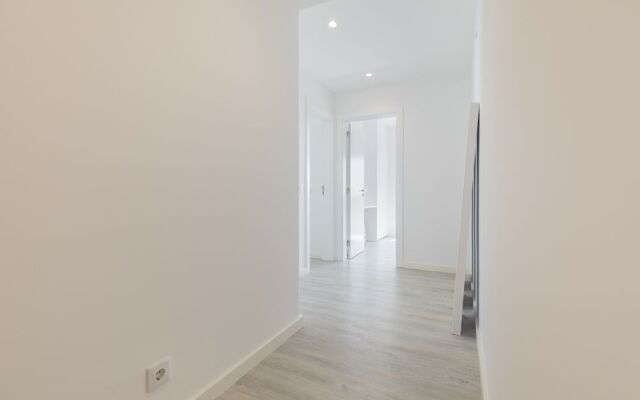 Luxurious Seaview Apartment in Estoril