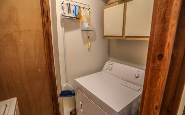 254 Ostego Drive Lower