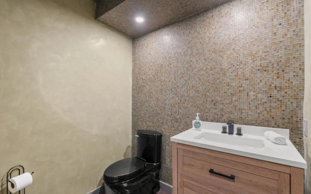 Stylish Westwood Condo