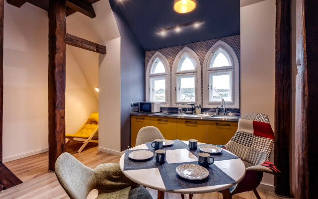 LEOGRAND apartment on Kniazia Romana 6