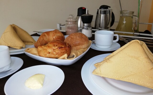 Victoria Suites Hostal