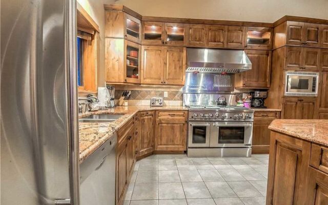 Soaring Eagle Chalet