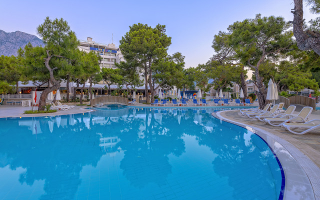 Loxia Comfort Resort Kemer