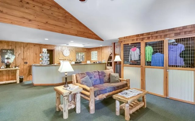 Lost Lake Lodge