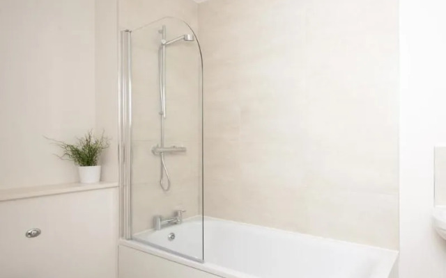 The Coliseum Apartments