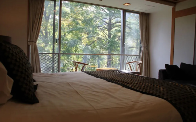 The Ridge Hotel & Apartments