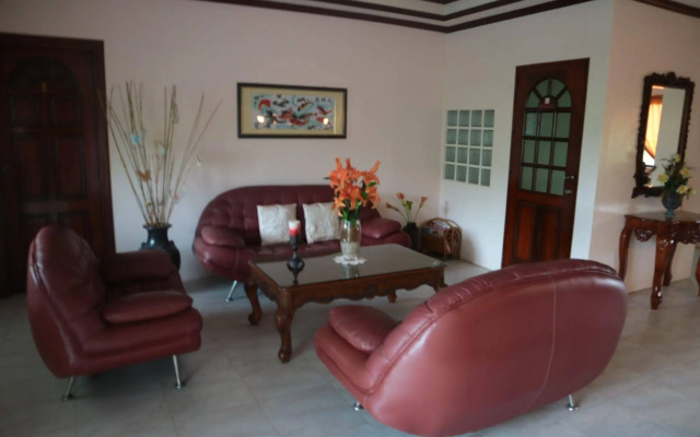 Pine Haven Hotel