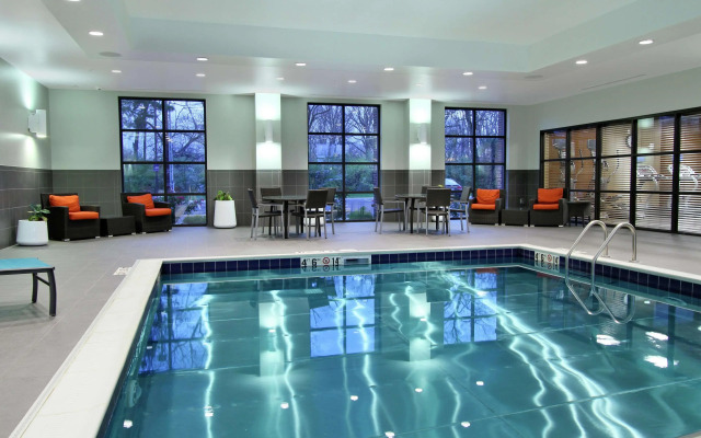 Hampton Inn & Suites Columbus/University Area