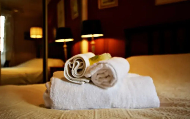 JOIVY Bohemian Writers Retreat in Heart of The Old Town