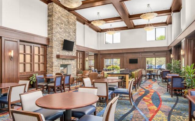 Holiday Inn Express & Suites Wilmington-Newark by IHG