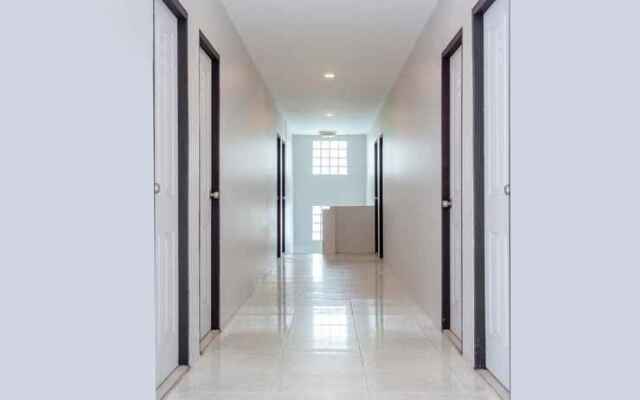 OYO 1075 The View At Naiyang