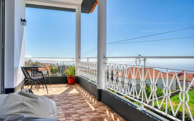 Casa do Valentim a Home in Madeira