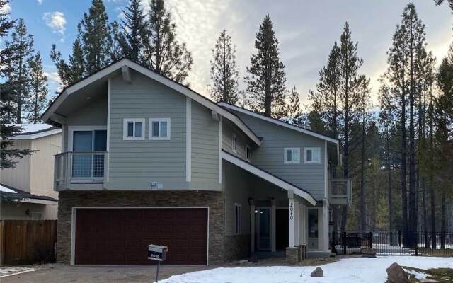 2040 Venice - 3 Br hHome