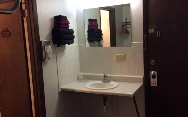 Sports Club Motel