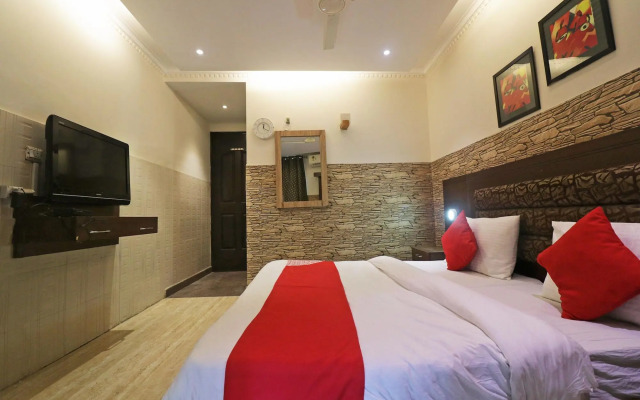 OYO 49069 A Suites