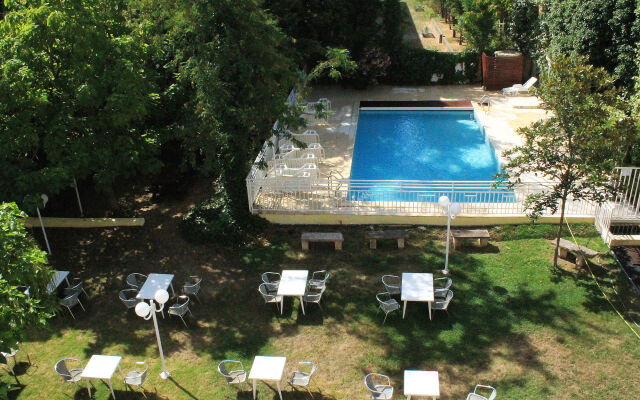 Appart Hôtel Corte HR