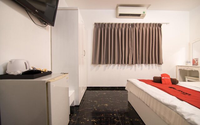 The Phoenix 74 Hotel