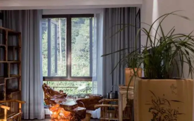 Chongqing Qilin·Nanyuan Hotel