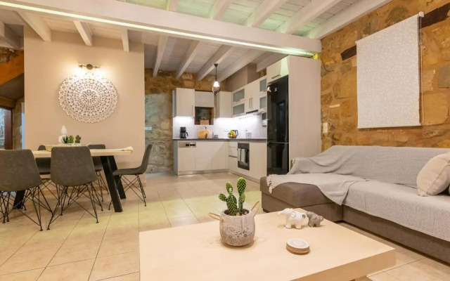 Artemis Luxury Villa