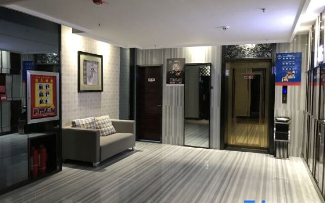 Sarah Upper Peninsula Hotel