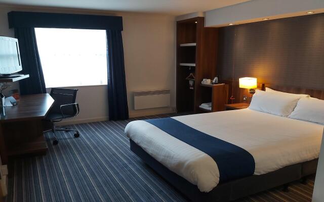 Holiday Inn Express London Gatwick - Crawley, an IHG Hotel