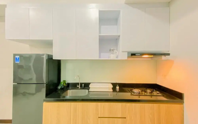 Homey And Modern 2Br At Casa Grande Residence Apartment