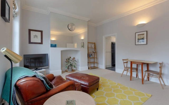 Vibrant 1 Bedroom Flat In Islington With Garden