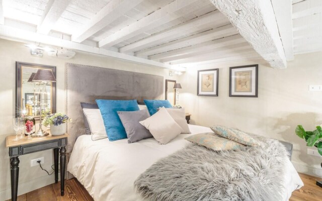 Paolo Guinigi Apartment Suite