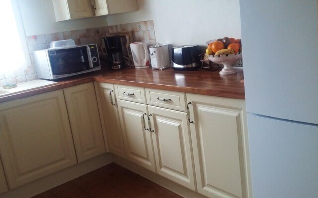 House With 2 Bedrooms in Eymet, With Enclosed Garden