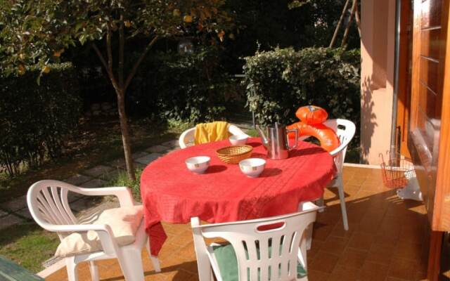 Well Located Apartment With Swimming Pool in Lignano