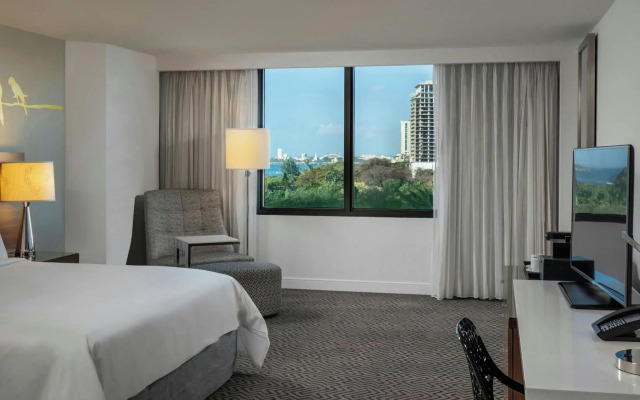 Renaissance Santo Domingo Jaragua Hotel & Casino