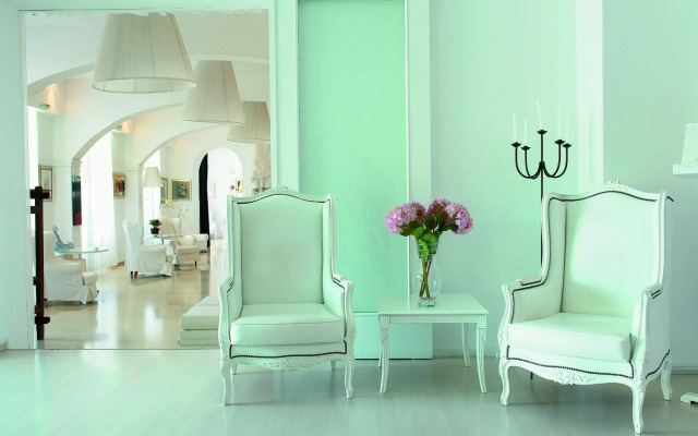 Paradise Art Hotel